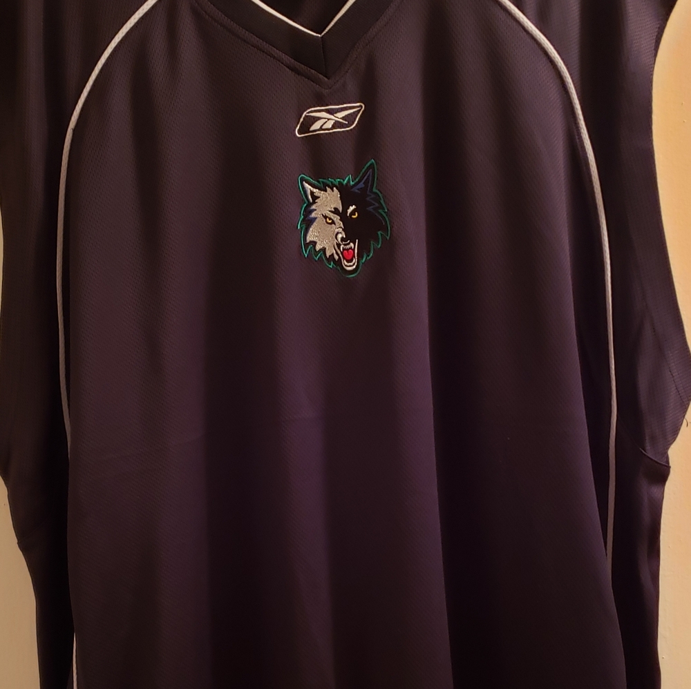 Vintage Reebok NBA Sleeveless Shooting Shirt - Picture 2 of 5